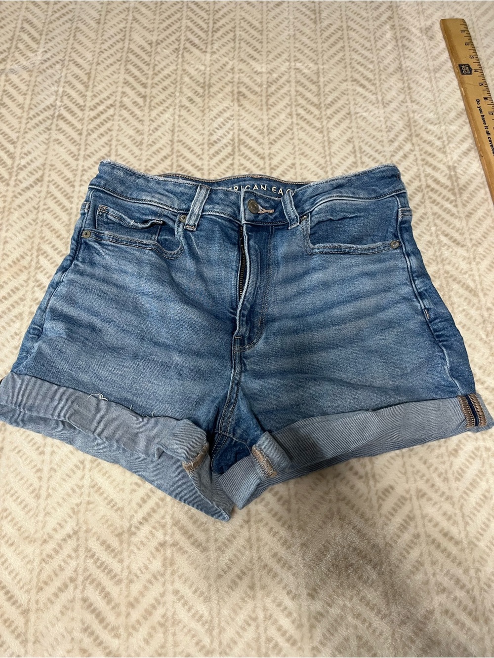 American Eagle Outfitters Light Blue Denim Roll-Cuff Women's Shorts 6